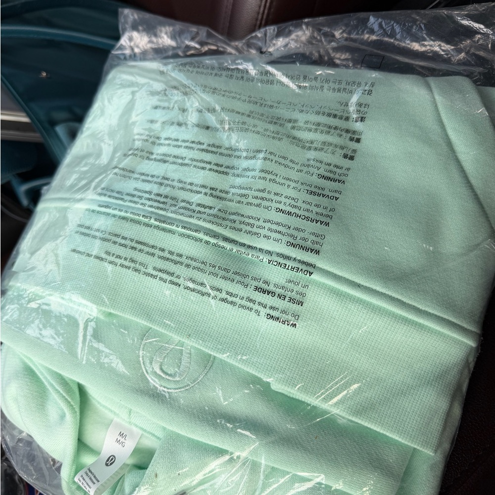 NWT Lululemon sea mist scuba hoodie. SOLD OUT ONLINE - Picture 3 of 4